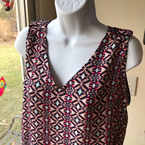 NWT Forever 21 Casual Medium Summer Tank Aztec Design Blue and Pink V-Neck - Picture 8 of 8
